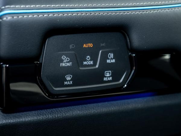 Volkswagen ID.7 Pro 82kWh Matrix/Navi/360°Kamera/4xSitzhz