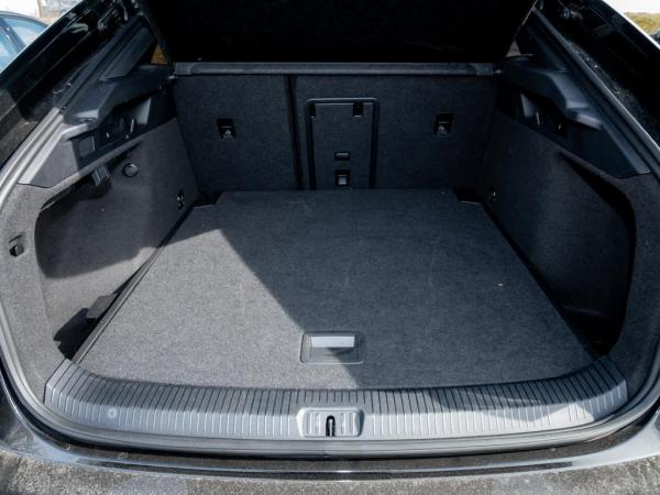 Volkswagen ID.7 Pro 82kWh Matrix/360°Kamera/4xSitzhz/Navi