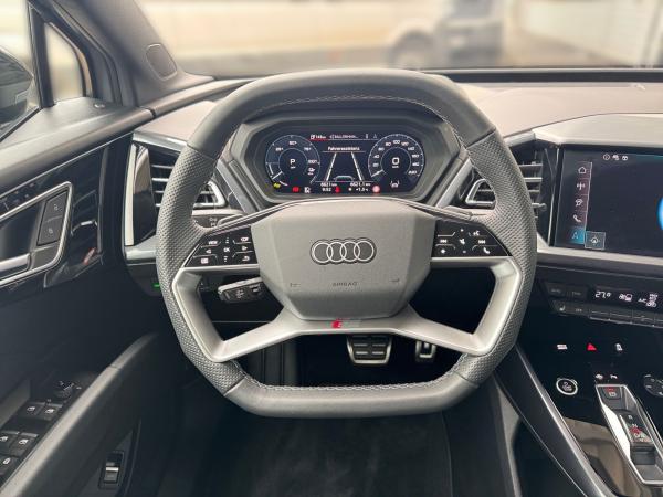 Audi Q4 e-tron Sportback 45 quattro *WINTERRÄDER*S line AHK HUD