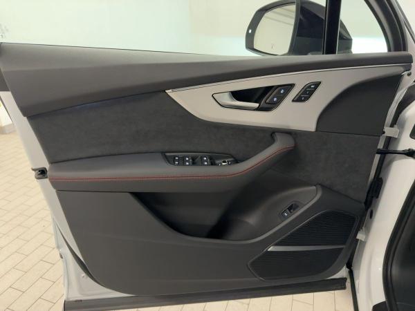 Audi Q7 S line TDI qu.tiptr. AHK MATRIX RFK NACHTS