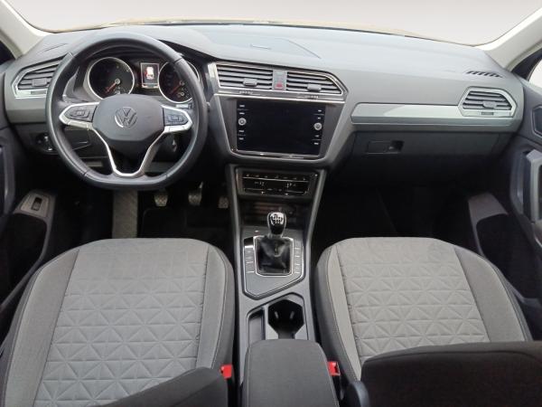 Volkswagen Tiguan Sofort verfügbar*Haustürlieferung*Diebstahlwarnanlage*Navi*Winter-Paket*elektr. Heckklappe