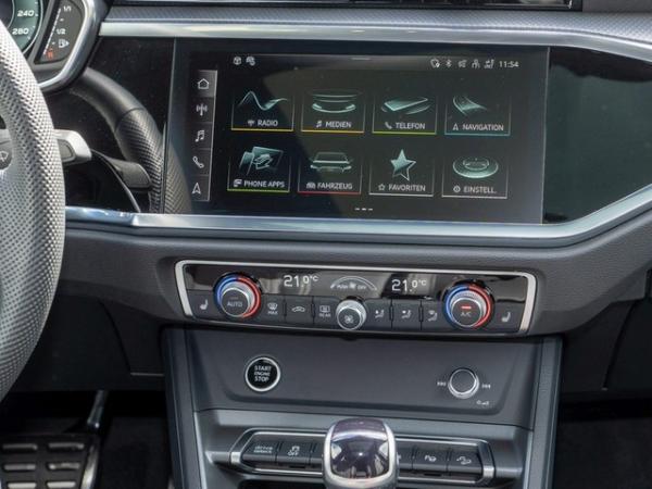 Audi Q3 35 TFSI S line Matrix ACC Panorama Kamera GWP