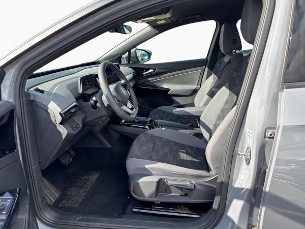 Volkswagen ID.4 Pure 55kWh NAVI PDC APP LED CCS