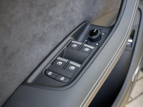 Audi Q7 SUV S line business TDI quattro