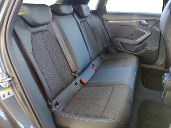 Audi A3 Sportback 35 TDI S tronic S line, ACC, R. Ka...