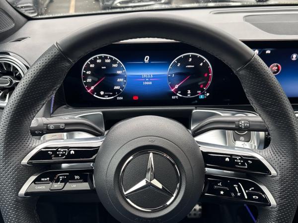 Mercedes-Benz GLB 200 d AMG Night Multibeam Pano AHK 7-Sitzer