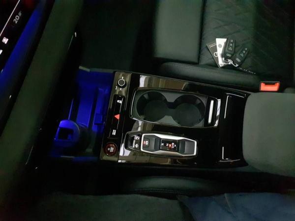 Audi SQ6 e-tron quattro 5JGAR MATRIX Pano WPumpe HUD