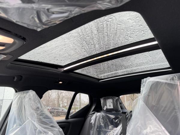 Volvo EX40 Twin Motor Performance AWD ULTRA - BLACK EDITION - Inkl. Anhängerkupplung! - Sofort lieferbar!