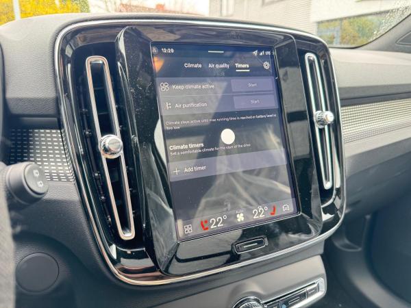 Volvo EX40 Twin Motor Performance AWD ULTRA - BLACK EDITION - Inkl. Anhängerkupplung! - Sofort lieferbar!