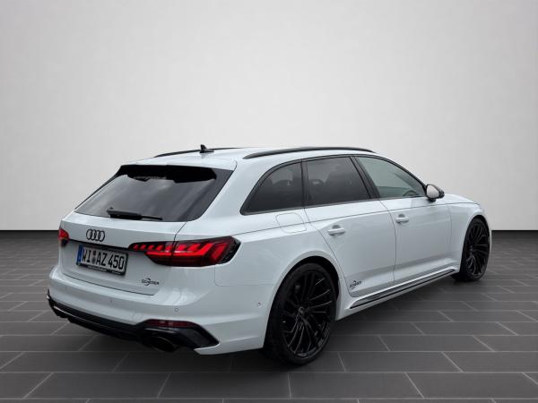 Audi RS4 | Massagekomfort bei voller RS-Power