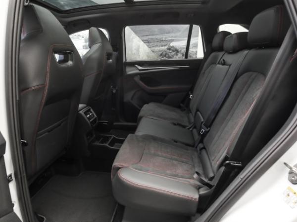 Skoda Kodiaq 2.0 TSI RS 4x4 DSG AHK Pano Navi Winter Matrix