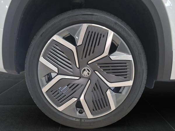 Skoda Kodiaq 2.0 TDI 4x4 Sportline Standhzg AHK HUD Fahrassist+