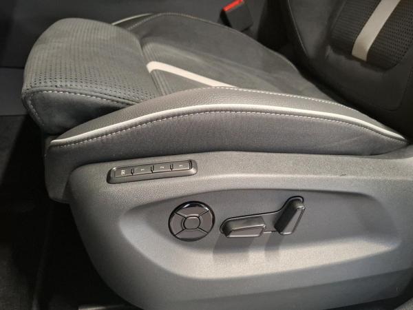 Skoda Kodiaq 2.0 TDI 4x4 Sportline Standhzg AHK HUD Fahrassist+