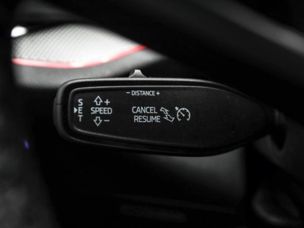 Skoda Kodiaq 2.0 TDI DSG 4x4 Sportline AHK Navi Kamera Winter