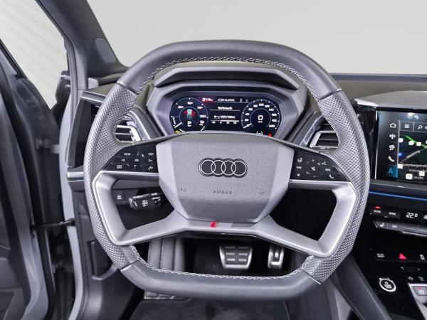 Audi Q4 e-tron Q4 Sportback e-tron 45 S-line Navi+ Panorama LED