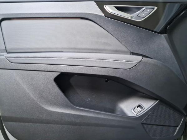 Audi Q4 e-tron Q4 Sportback e-tron 45 S-line Navi+ Panorama LED
