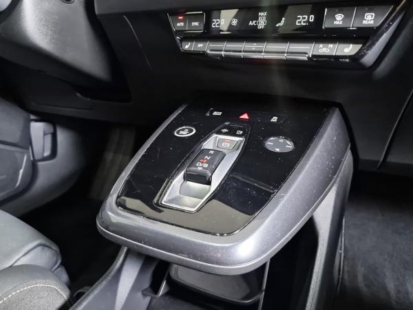 Audi Q4 e-tron Q4 Sportback e-tron 45 S-line Navi+ Panorama LED