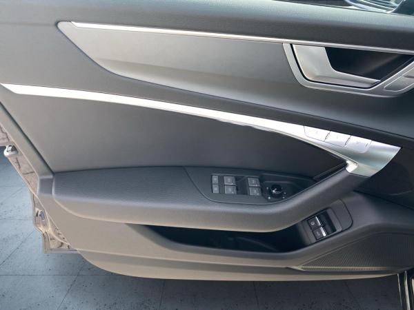 Audi A6 Avant 50 TFSI e Sport advanced qu. S tr. PANO