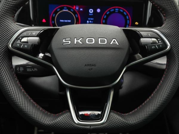 Skoda Kodiaq 2.0 TSI DSG 4x4 RS AHK Navi Pano Matrix CANTON