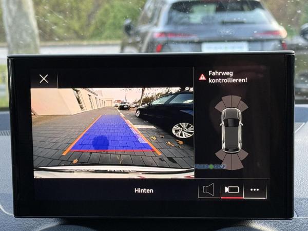 Audi Q2 S line 35 TFSI Navi/SHZ/Kamera/AHK/ACC