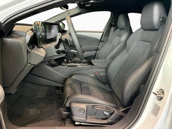 Audi A6 e-tron A6 Avant e-tron S line business perf. *AHK