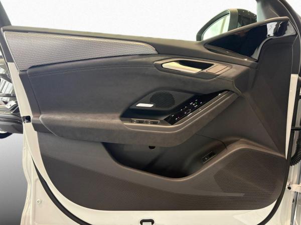 Audi A6 e-tron A6 Avant e-tron S line business perf. *AHK