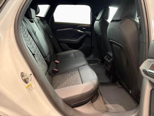 Audi A6 e-tron A6 Avant e-tron S line business perf. *AHK