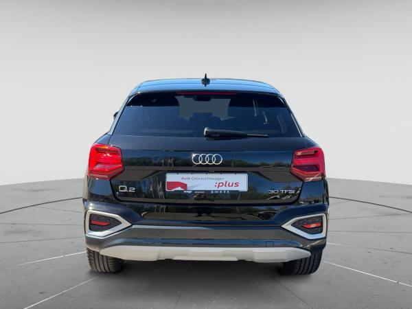 Audi Q2 advanced 30 TFSI MATRIX AHK CarPlay virtual Assistenzp. Anschlussgar.