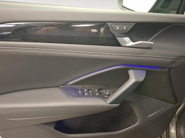 Volkswagen Tayron 1.5 eTSI Life AHK Matrix 360° 7-Sitzer