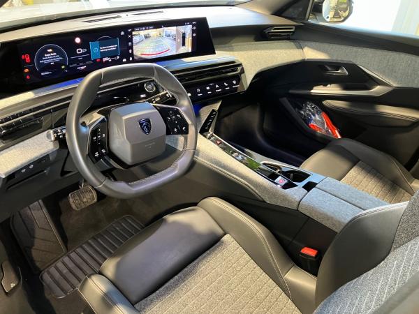 Peugeot 3008 1.2 WirelessCharging,Navi,Sitzheizung