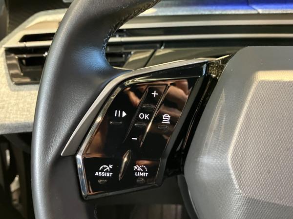 Peugeot 3008 1.2 WirelessCharging,Navi,Sitzheizung