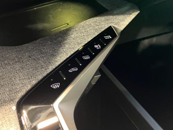 Peugeot 3008 1.2 WirelessCharging,Navi,Sitzheizung