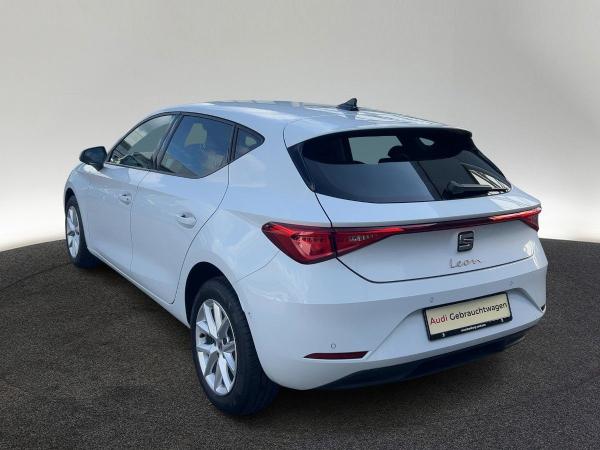 Seat Leon 1.5 eTSI Road Edition DSG Kamera Sitzhzg LED