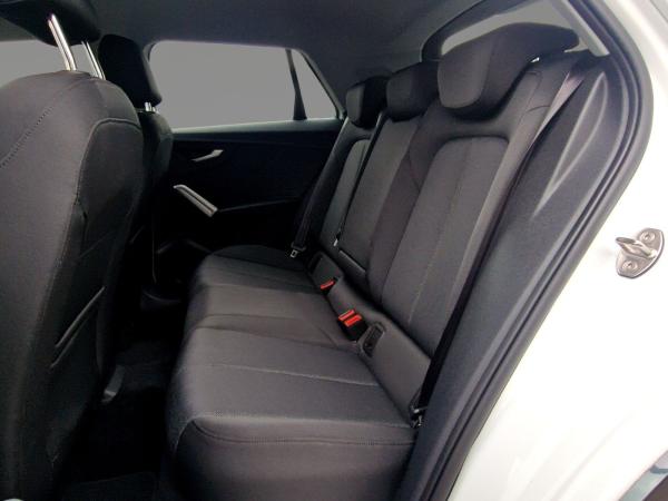 Audi Q2 advanced 30 TFSI 17" LED NAVI PDC SHZ 5J.GAR.