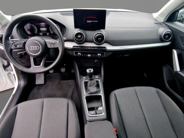 Audi Q2 advanced 30 TFSI 17" LED NAVI PDC SHZ 5J.GAR.
