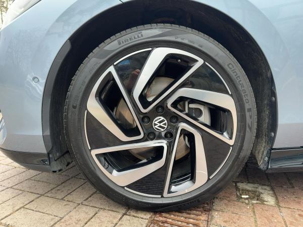 Volkswagen ID.7 Tourer Pro 210/77 Wärmepumpe Navi LED SHZ