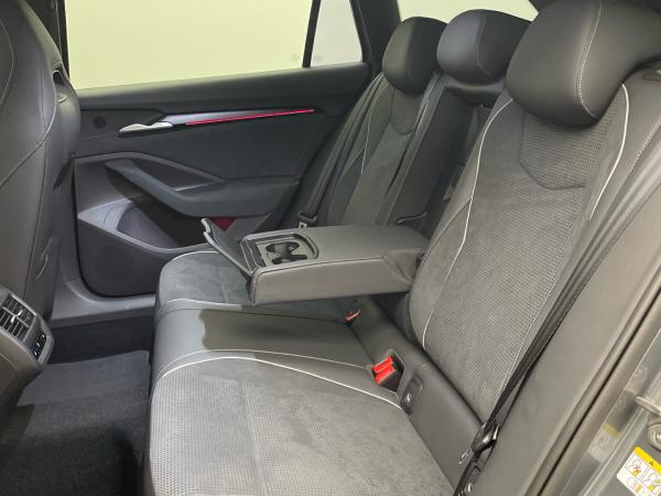 Skoda Superb Combi Sportline 2.0 TDI 150 PS DSG *SOFORT VERFÜGBAR* Skoda Superb Combi Sportline 2.0 TDI 150 PS DSG *SOFORT VERFÜGBAR*