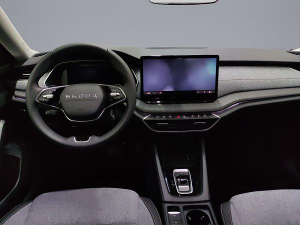 Skoda Octavia Combi Balance 2.0 TDI DSG AHK NAVI LED