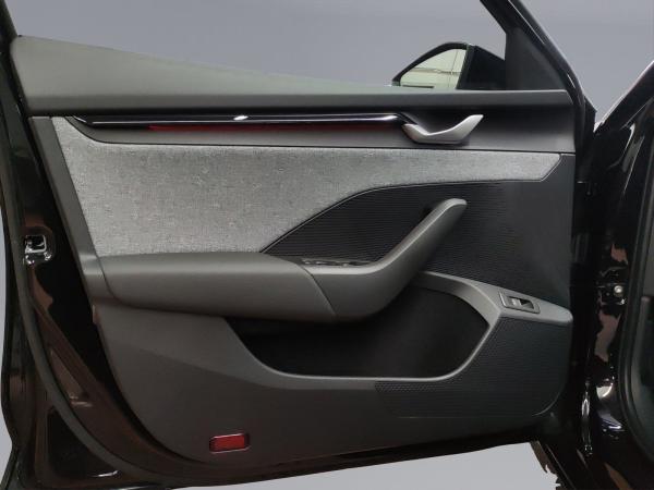 Skoda Octavia Combi Balance 2.0 TDI DSG AHK NAVI LED