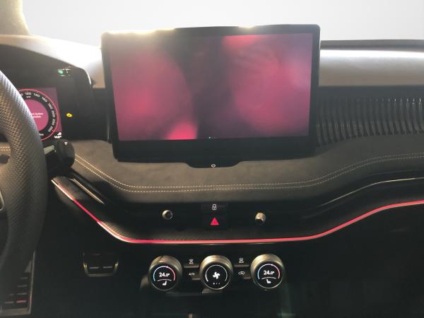 Skoda Superb Combi 2.0 TDI DSG Sportline