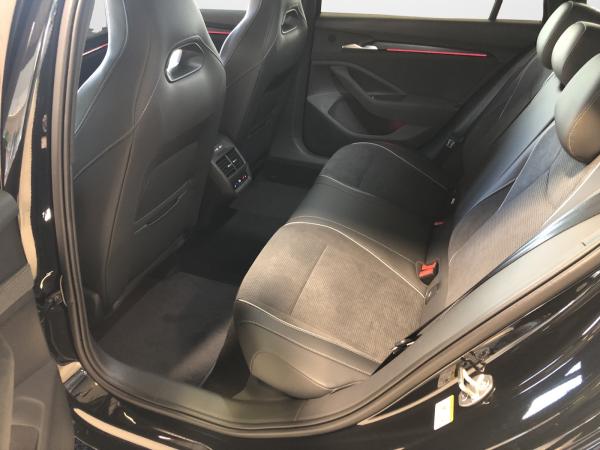 Skoda Superb Combi 2.0 TDI DSG Sportline