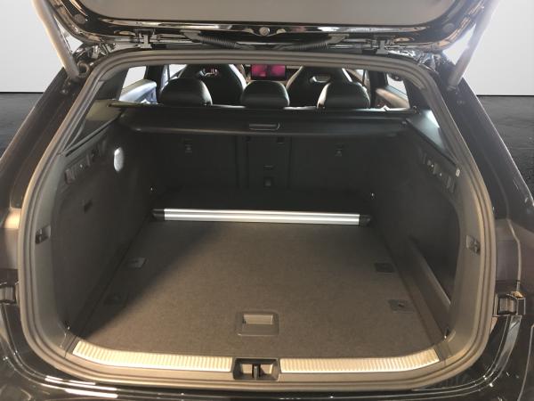 Skoda Superb Combi 2.0 TDI DSG Sportline