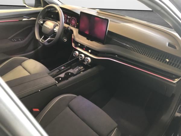 Skoda Superb Combi 2.0 TDI DSG Sportline