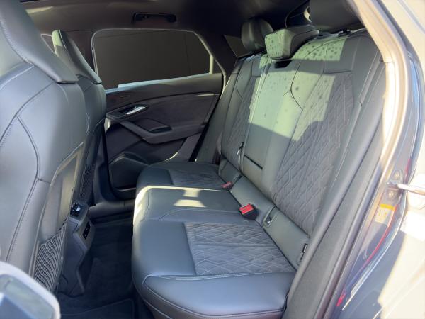 Audi e-tron Q6 Sportback performance S line 0,25%+AHK