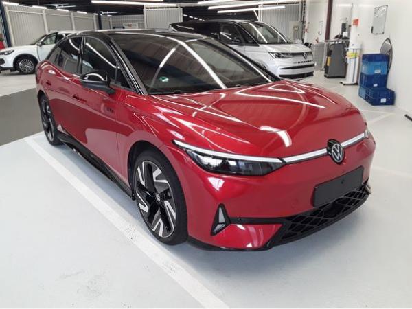 Volkswagen ID.7 GTX 4Mo. - Interieur und Exterieur Plus Paket + PANO / 8-fach Bereift