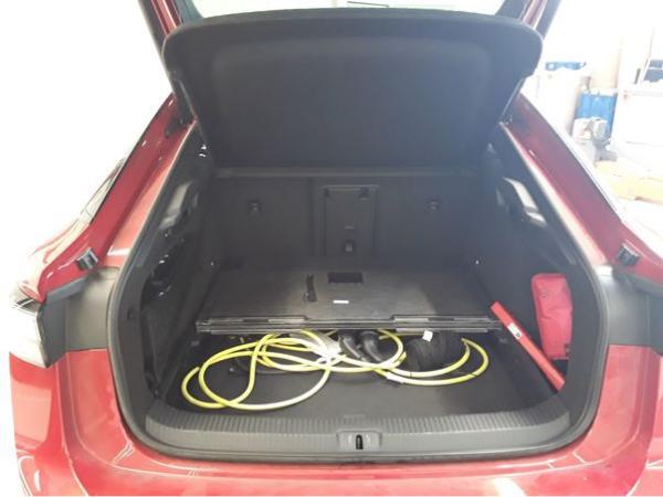 Volkswagen ID.7 GTX 4Mo. - Interieur und Exterieur Plus Paket + PANO / 8-fach Bereift