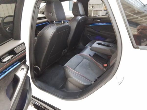 Volkswagen ID.7 GTX 4Mo. - Interieur und Exterieur Plus Paket + PANO / 8-fach Bereift