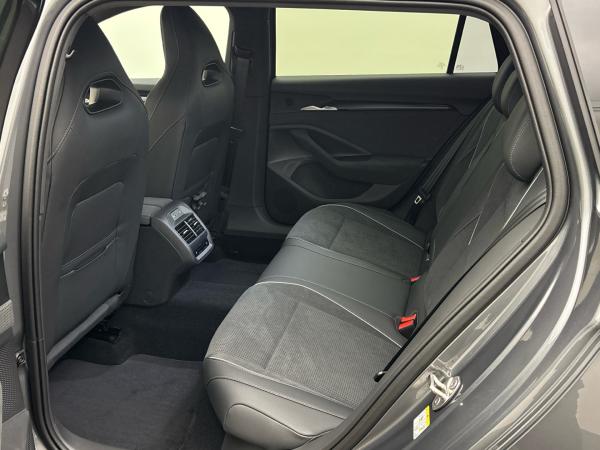 Skoda Superb Combi Sportline 2.0 TDI 193PS DSG 4X4 *SOFORT VERFÜGBAR* Skoda Superb Combi Sportline 2.0 TDI 193PS DSG 4X4 *SOFORT VERFÜGBAR*