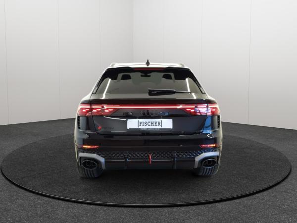 Audi RS Q8 (4MT)