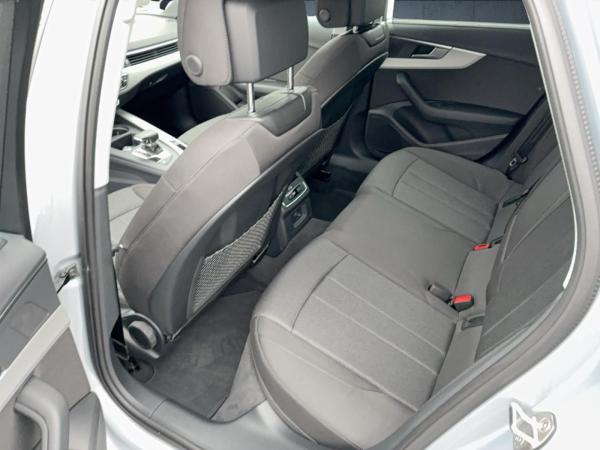 Audi A4 Avant 30 TDI S tr. Stdhzg LED Cam ACC Keyless